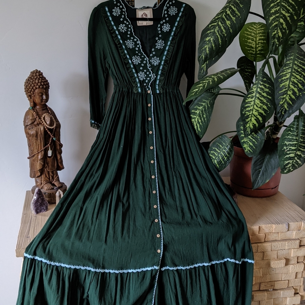 Chasing unicorns maxi dress EUC size S